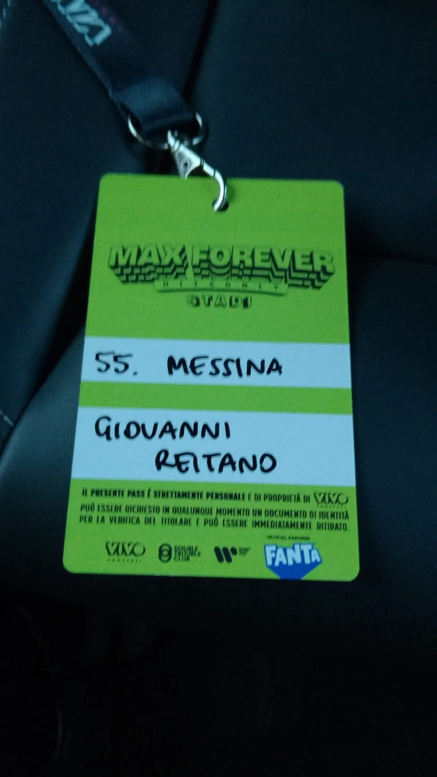 Il pass del servizio per un concerto negli stadi, a Messina